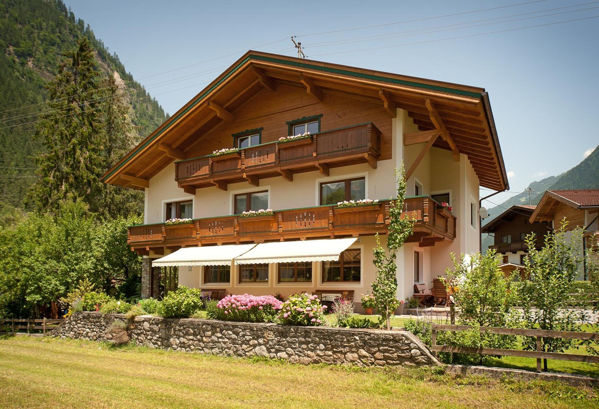 Leo Appartements Mayrhofen Bagian luar foto